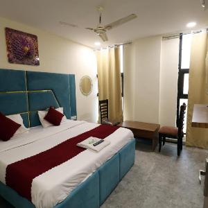 Hotel Indirapuram Grand