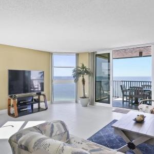 Two Bedroom Corner Condo with Panoramic Gulf Views