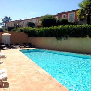 Golf-Side Holiday Home in Mazamet