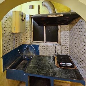 The Budget Nest Perfect for Couples & Friends