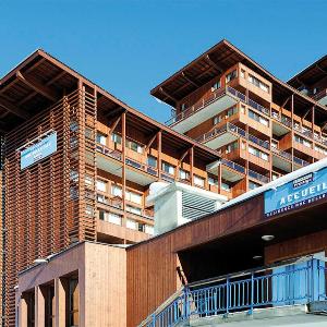 Mountain Panorama Apartment Retreat for 4