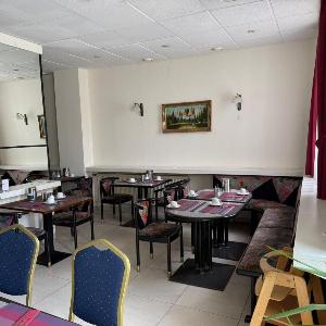 Hotel mit zwei doppelzimmer