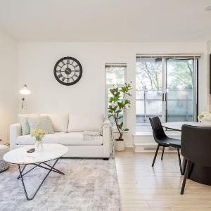 Modern 3BR 4 Beds Prime Downtown Spot