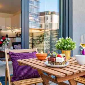 Prague Days - One Bedroom Apartment with Terrace Netflix & Parking