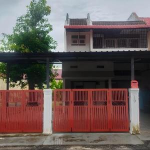 Meme Home / Hostel (Bilik Bermalam Murah)