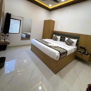 Hotel Pearl Nest Palace