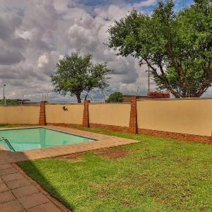 Stylish 2 bed apartment in Carlswald Midrand