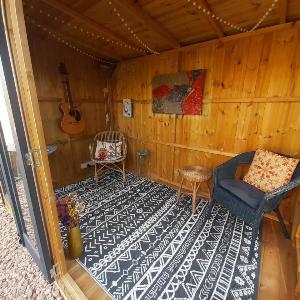 Beautifully Furnished House Summer House