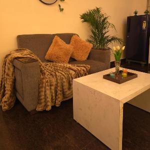 Purple Door - Luxurious 1 BHK
