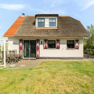 Villa in Callantsoog with enclosed garden