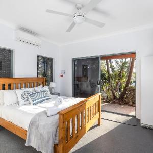 Studio Retreat on Flannel Flower Shoal Bay