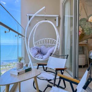 Seaside Apartment - The Song
