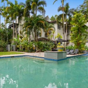 Marlowe Sage Walk to Beach and Pool