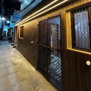 Apna Banaras P Guest House