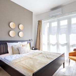 Central - Stylish New Studio with AC