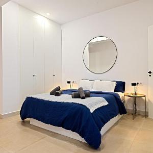 Modern apartment with patio and two bathrooms