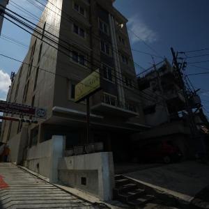 Townhouse Oak Hotel Niaga Surabaya
