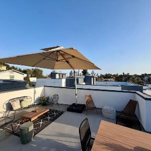NEW Echo Park 3BR Home with Rooftop Deck And Views