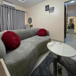 Pinecourt Luxury Studio Apartment
