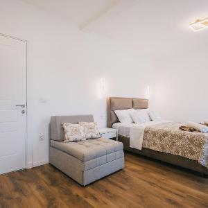 D&M Apartments