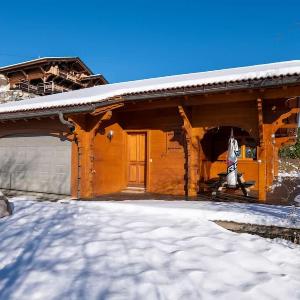 Mountain Chalet with Panoramic Views Sleeps 9