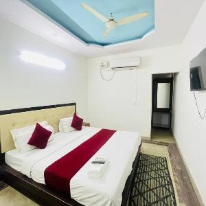 Roomshala Hotel Comfort Inn
