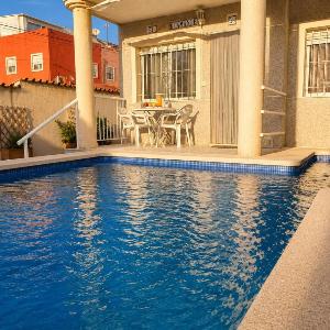 Pool Bungalow Ness