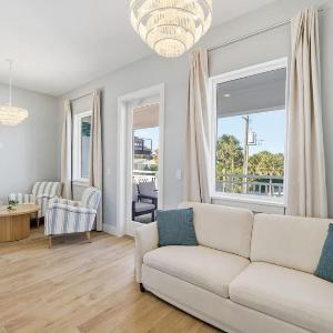 Boutique Beach Hotel - 2Bedroom Suite and Pool