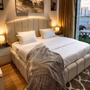 Luxury Skyline studio with Infinity pool M3M Myden