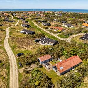 Cozy Holiday Home With Wood-Burning Stove In Klitmøller