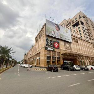 GoldCrest Apartments - 1 2 3 4 Bedroom Defence Lahore