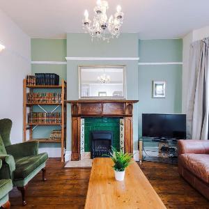 19 Grange Road