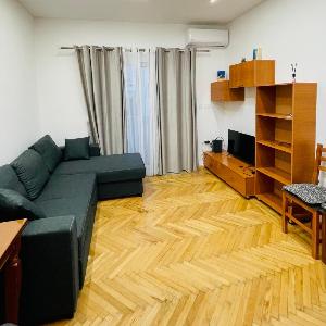 Cozy Corner Apartment