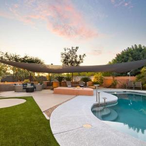Haveli - 4BR Scottsdale Escape with Pool and Games