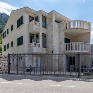 Apartments with parking space Drasnice Makarska - 22517