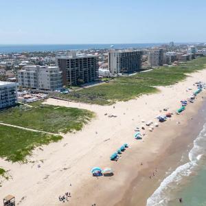 Beachfront 2BR 5th Floor Views Wakable SPI apts