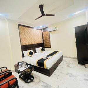 Roomshala  Dharam Villa