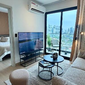 Luxury Quiet Retreat at The Hub