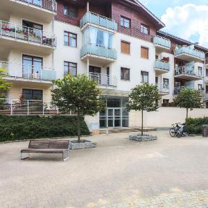 Neptun Park Spacious 3-Bedroom Apartment by Noclegi Renters