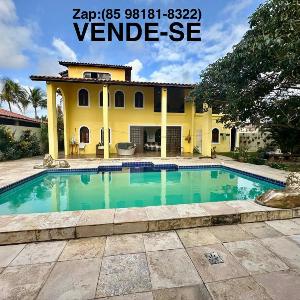 Casa de Praia com Piscina no Porto das Dunas 7 Quartos e Garagem para 6 Carros 5min da Praia