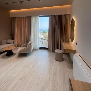 Golden Taulantia Suites & Rooms