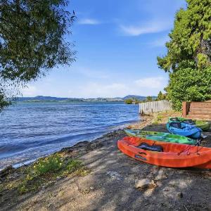 Koutu Hideaway By The Lake with Kayaks