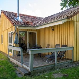 Gemütlicher Doppelbungalow mit Terrasse im Ferienpark Mirow