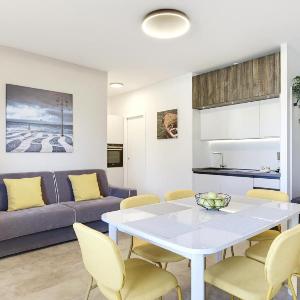 Regarda - Basiliko Sport Apartment with tennis and pool