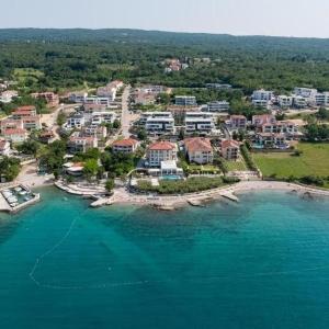 Rooms with a parking space Kremenici Krk - 27852