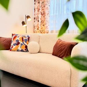 The Central Nest - 1BR Steps from Athenaeum