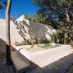 Colonial Yucatan Home Pool Parking