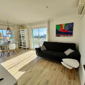 Apartamento PDA 1 by Costabravaway