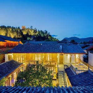 Yuezhu Xuan Zen Boutique Resort Lijiang Ancient TownNaxi courtyard Near Mu's Palace and Zhongyi Market and Sifang StEnglish Host and Travel AssistantFree Airport Pickup for 3 nights and Luggage ServiceDaily Western and Chinese Breakfast