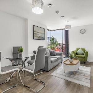 Broad Street 2 bed Apt - Nightlife Gym Concierge